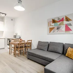  Apartment Chill Airport Poland
